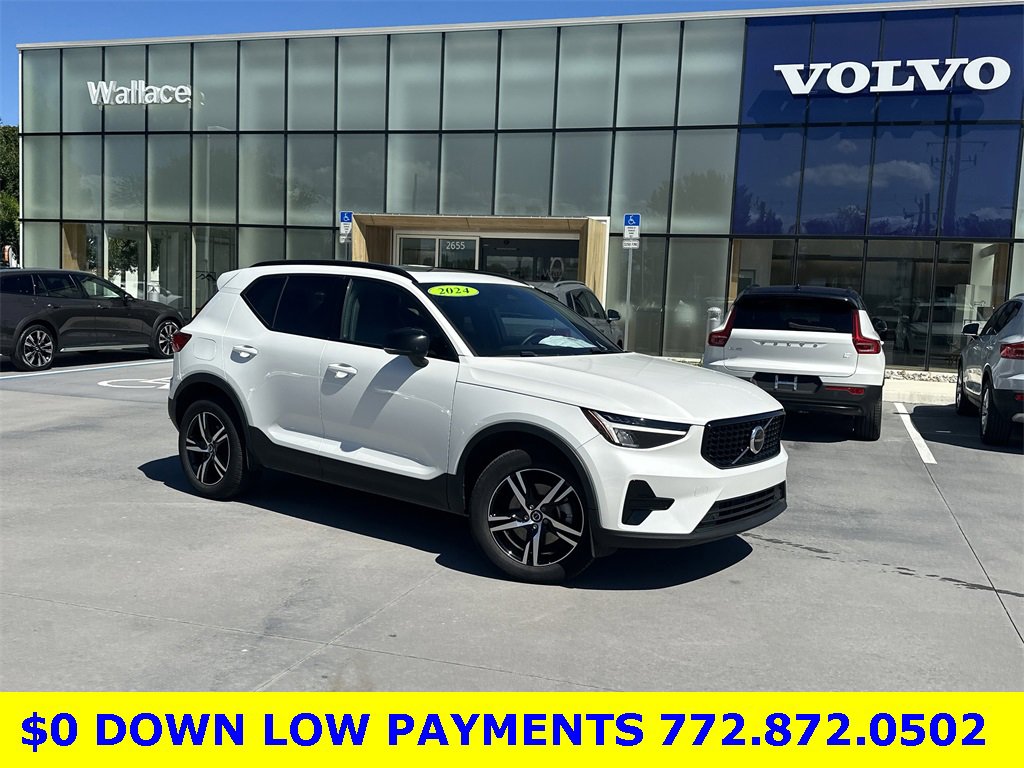 Used 2024 Volvo XC40 B5 Core