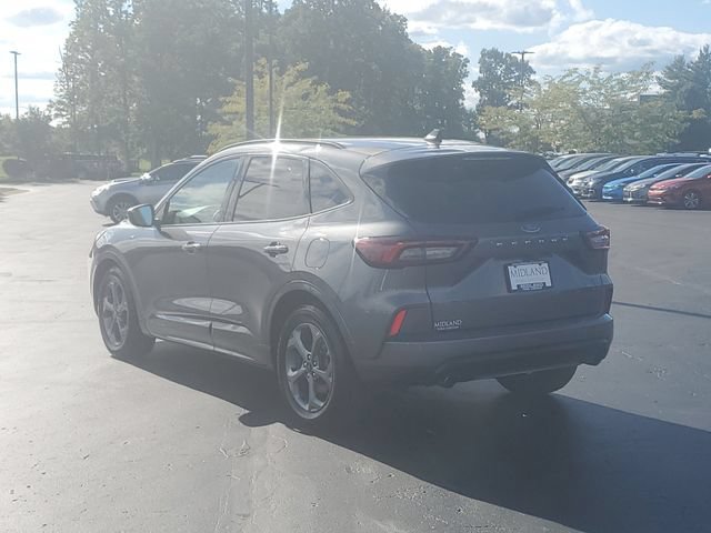 Certified 2024 Ford Escape ST-Line FWD image 3