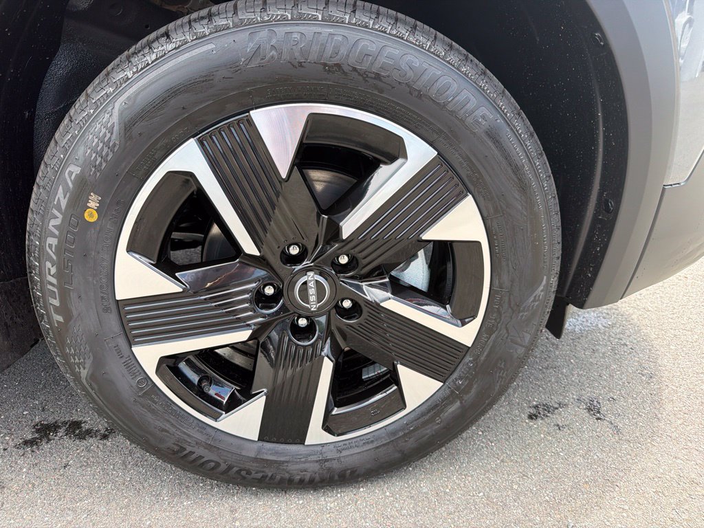 New 2026 Nissan Kicks SV w/ SV Premium Package AWD/4WD image 33