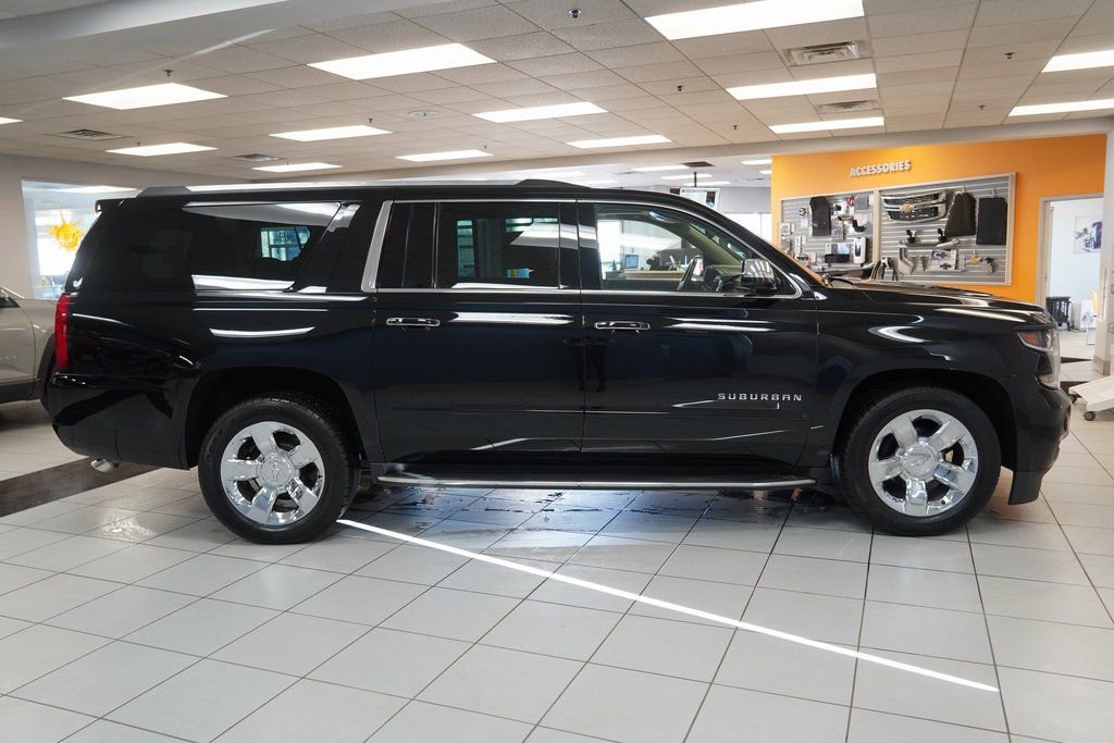 Used 2020 Chevrolet Suburban Premier image 16