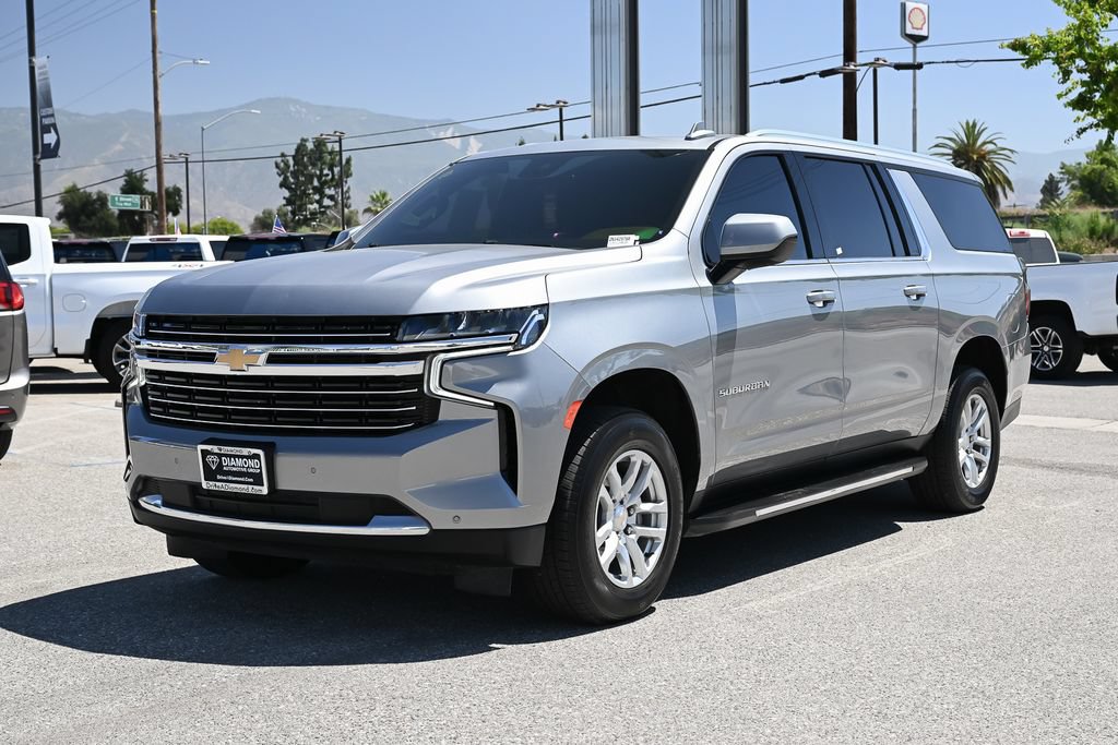 Used 2024 Chevrolet Suburban LT AWD/4WD image 8