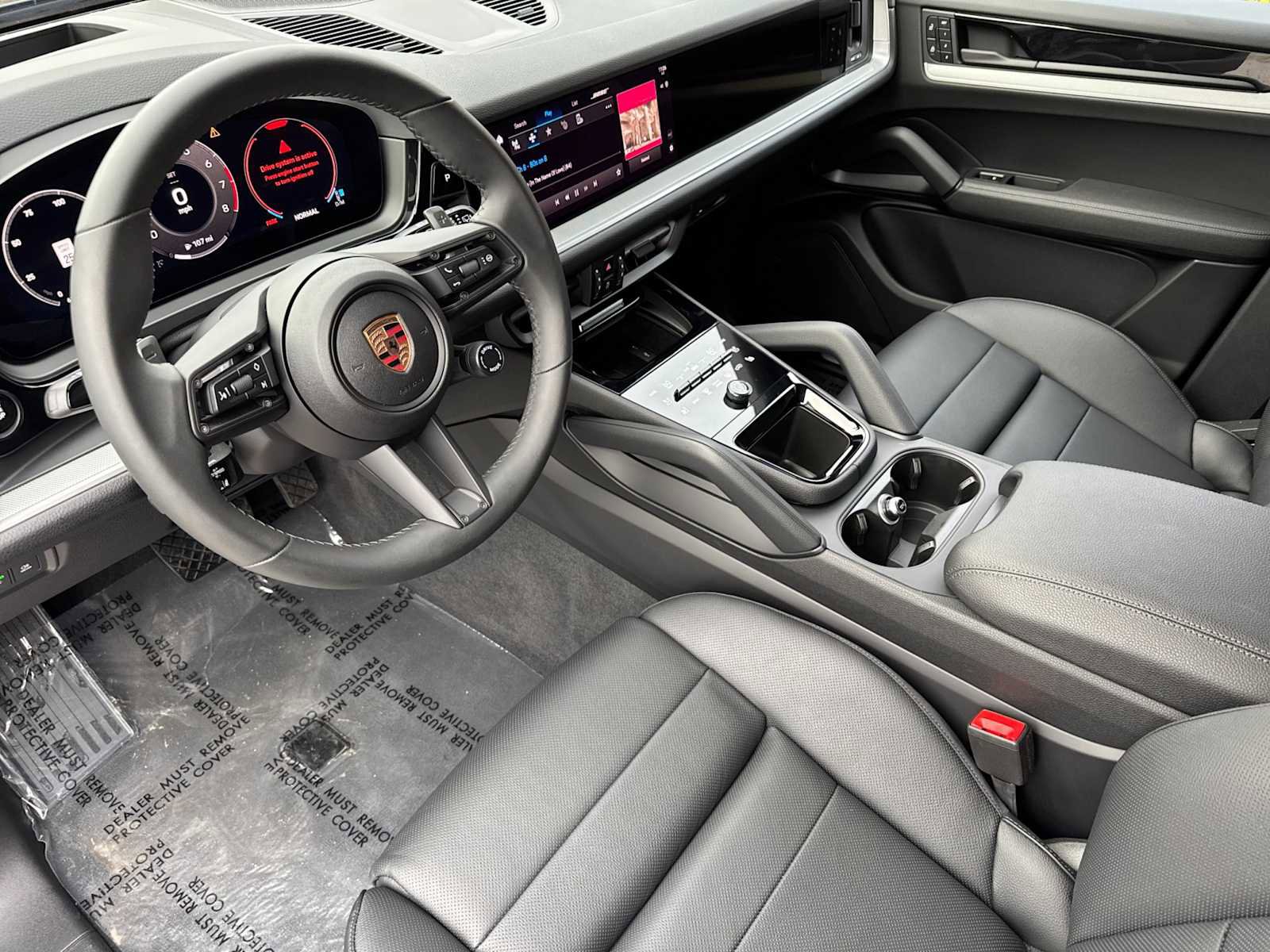 Certified 2025 Porsche Cayenne image 4