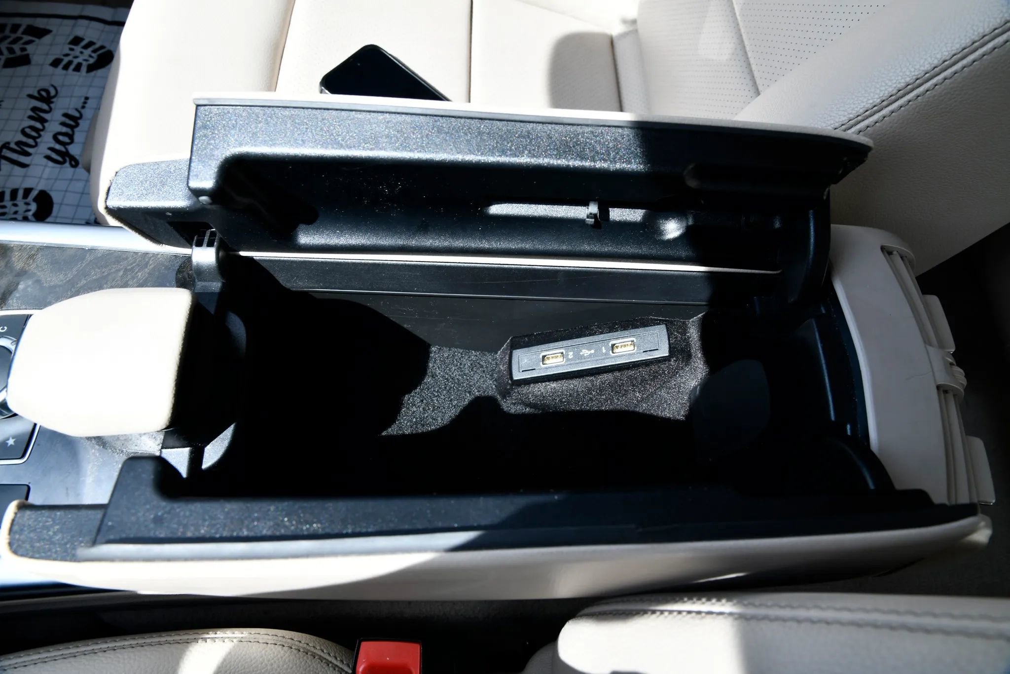 Used 2016 Mercedes-Benz E 350 4MATIC Sedan image 25