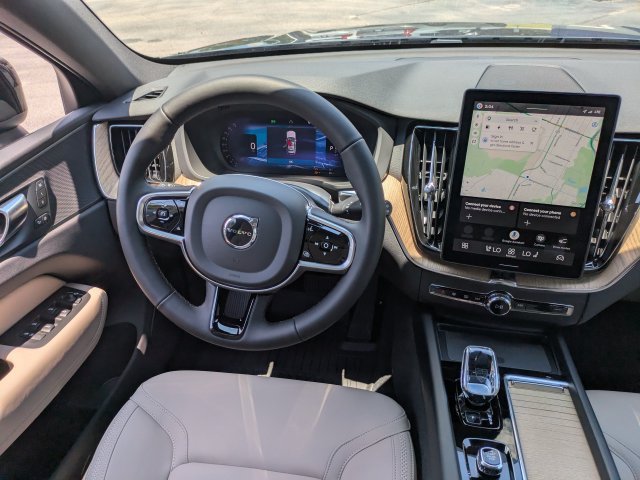 New 2026 Volvo XC60 T8 Plus w/ Protection Package Premier AWD/4WD image 16