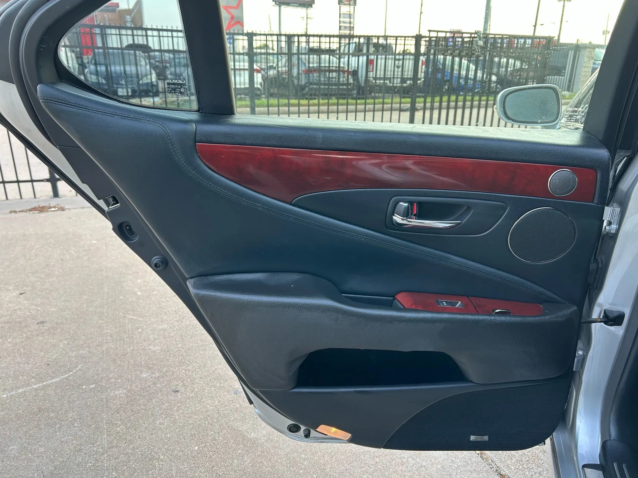 Used 2012 Lexus LS 460 w/ Luxury Value Edition image 18