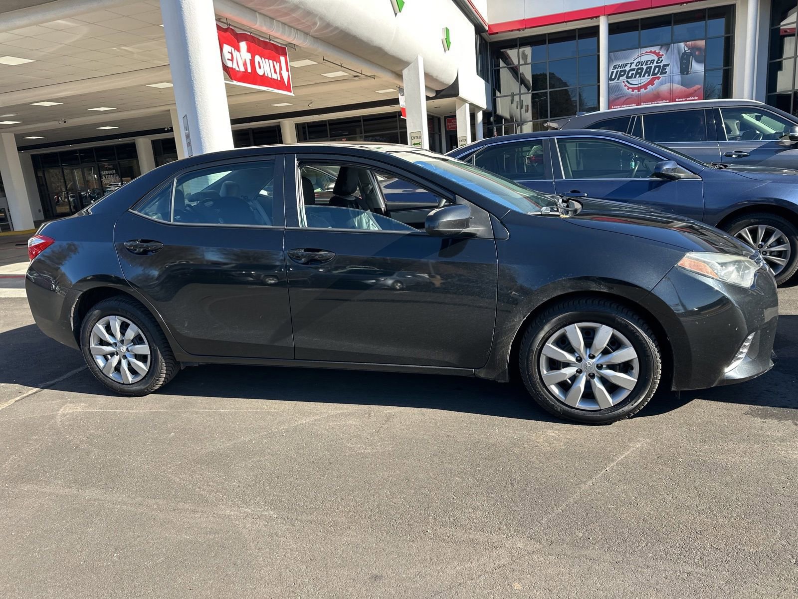 Used 2015 Toyota Corolla LE Premium image 6