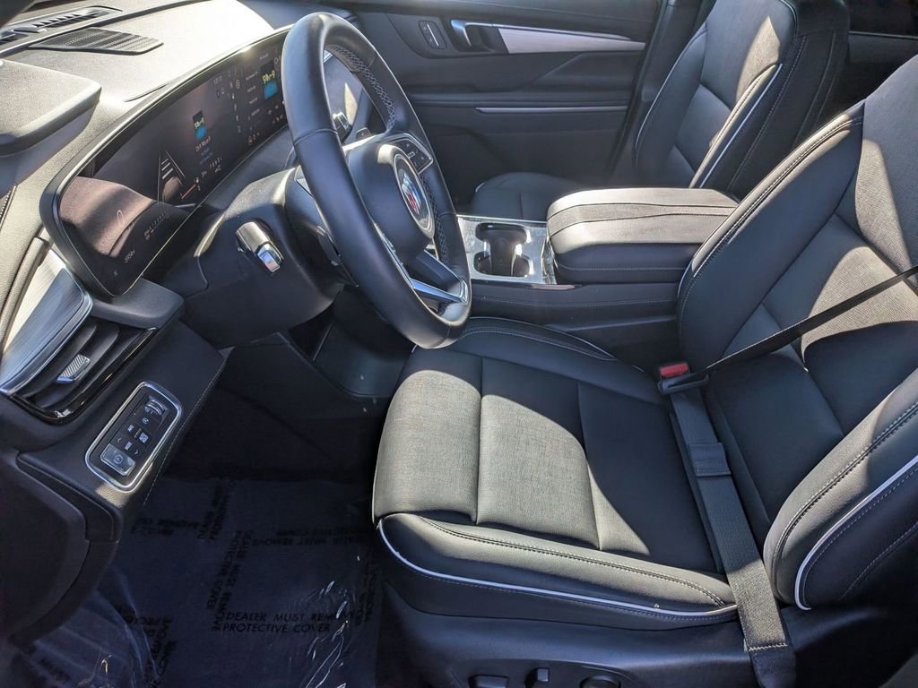 Used 2025 Buick Enclave Preferred AWD/4WD image 17