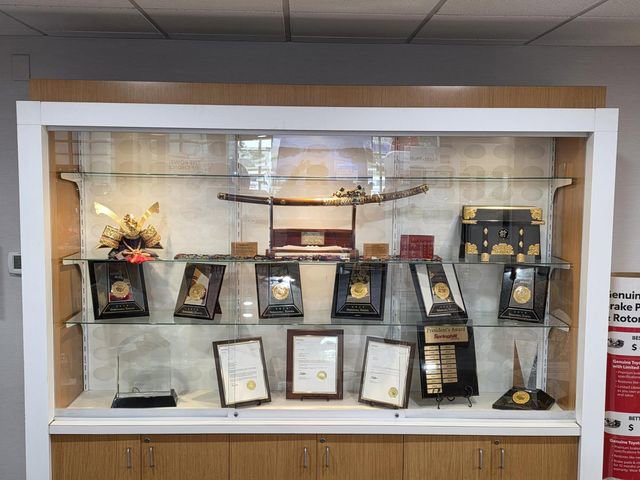 Used 2018 Chevrolet Tahoe LT w/ Luxury Package RWD image 8