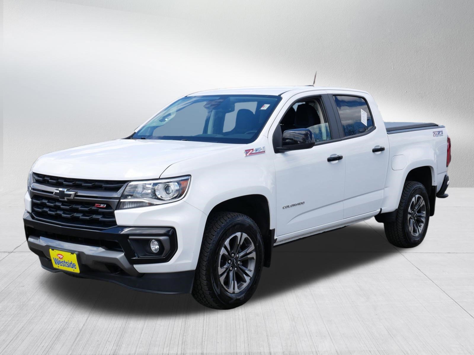 Used 2021 Chevrolet Colorado Z71 w/ Safety Package AWD/4WD image 3