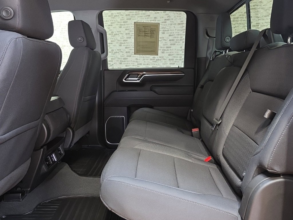 Used 2025 Chevrolet Silverado 2500 LT w/ Z71 Chrome Sport Edition image 18