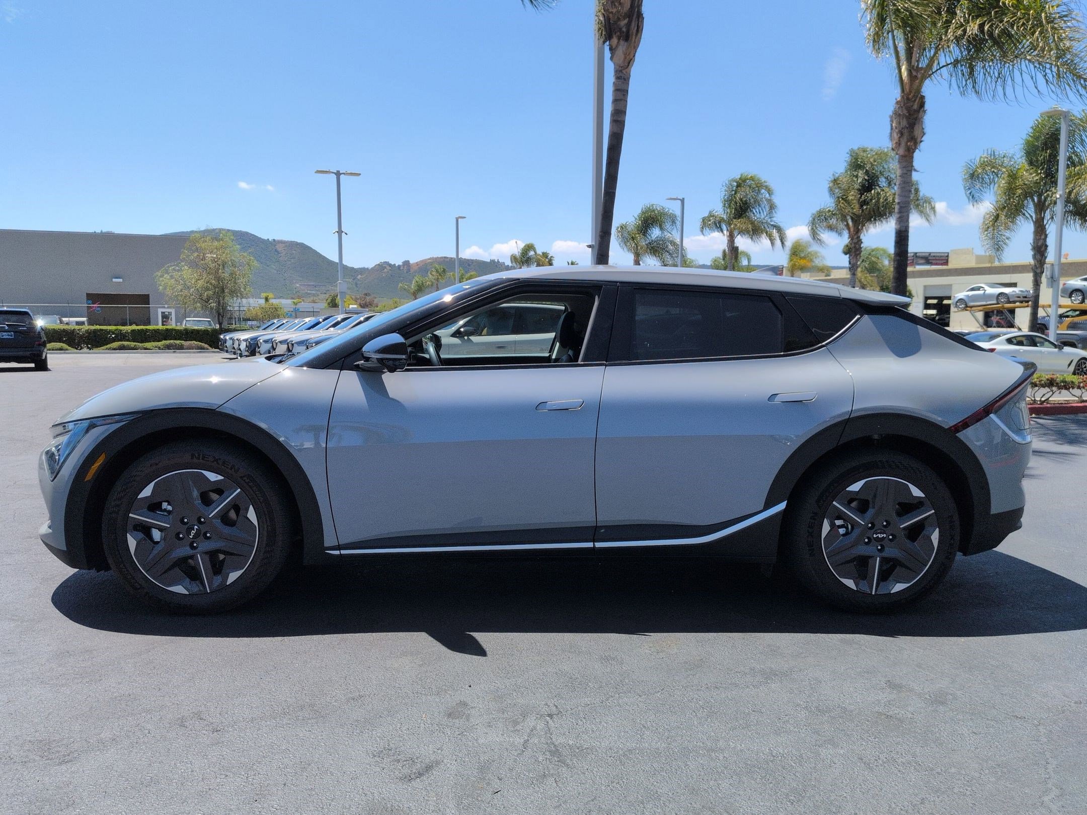 Used 2025 Kia EV6 Light w/ Light LR Technology Package RWD image 7