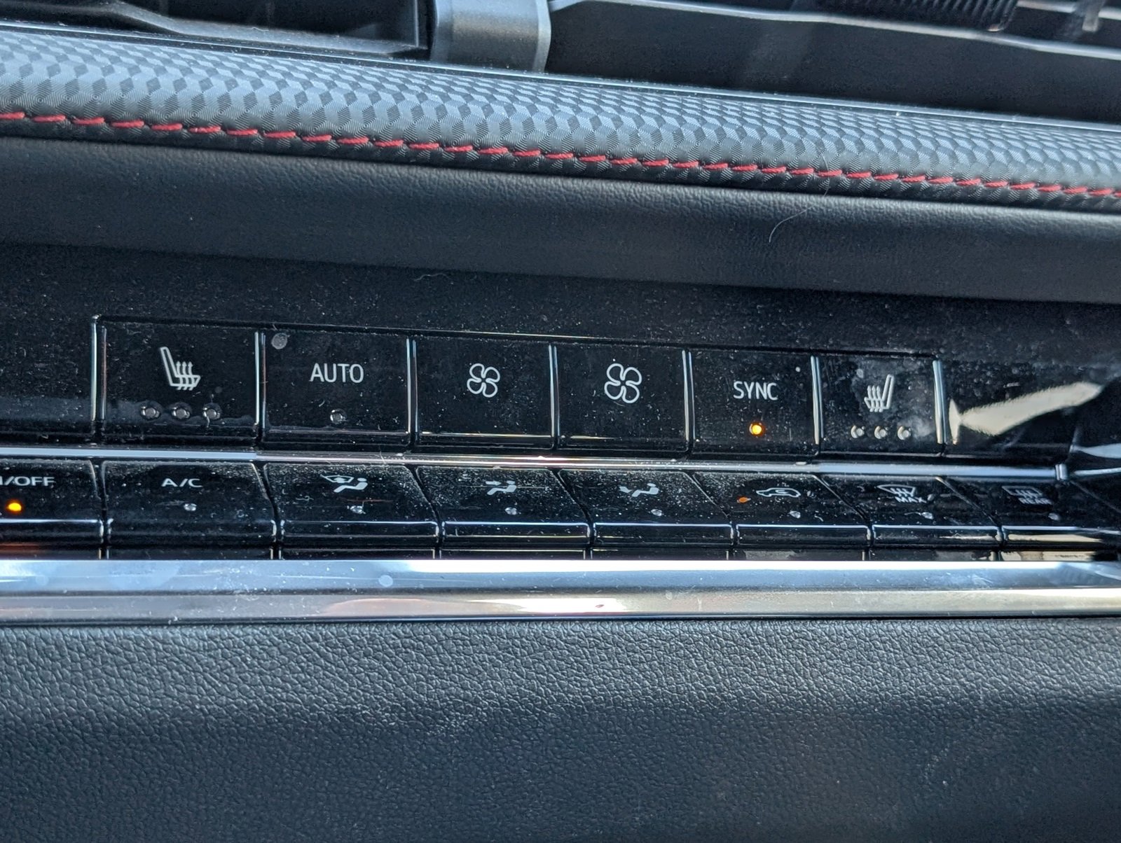 Certified 2025 Chevrolet Equinox RS image 12