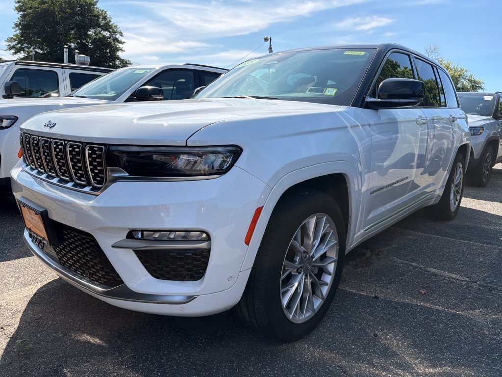 Used 2023 Jeep Grand Cherokee Summit w/ Luxury Tech Group V