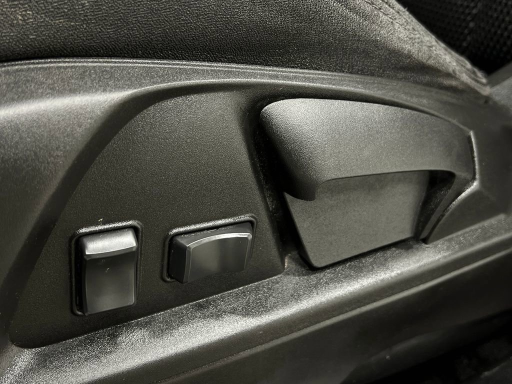 Used 2017 Chevrolet Equinox LS image 17