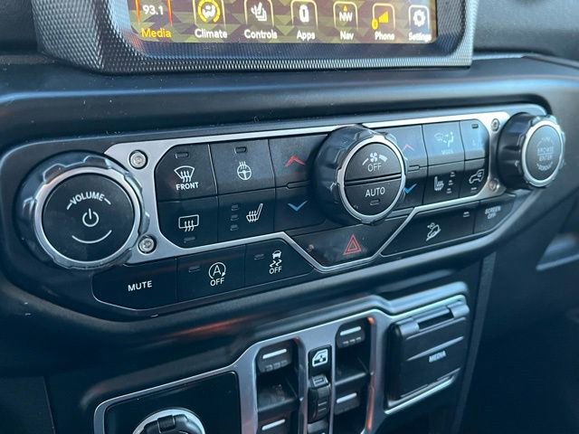 Used 2020 Jeep Wrangler Unlimited Sahara image 19