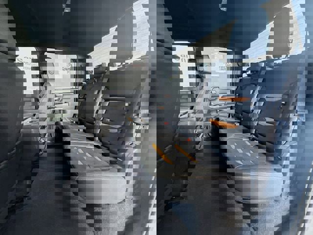 Used 2023 GMC Sierra 2500 AT4 image 25