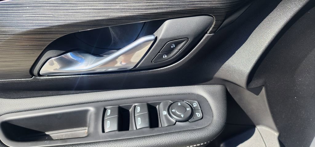 Used 2024 GMC Terrain SLE image 18