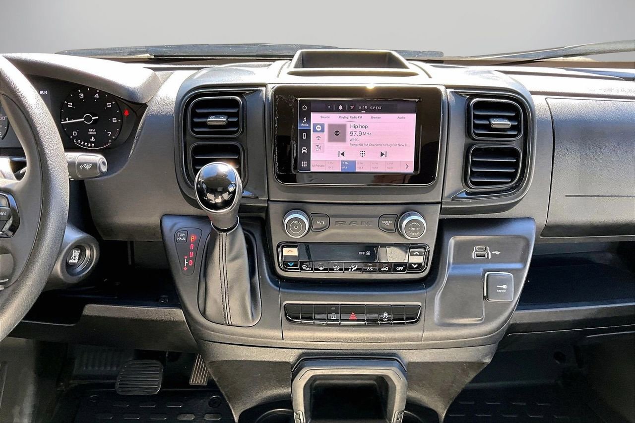 Used 2024 RAM ProMaster 2500 w/ Convenience Group image 12