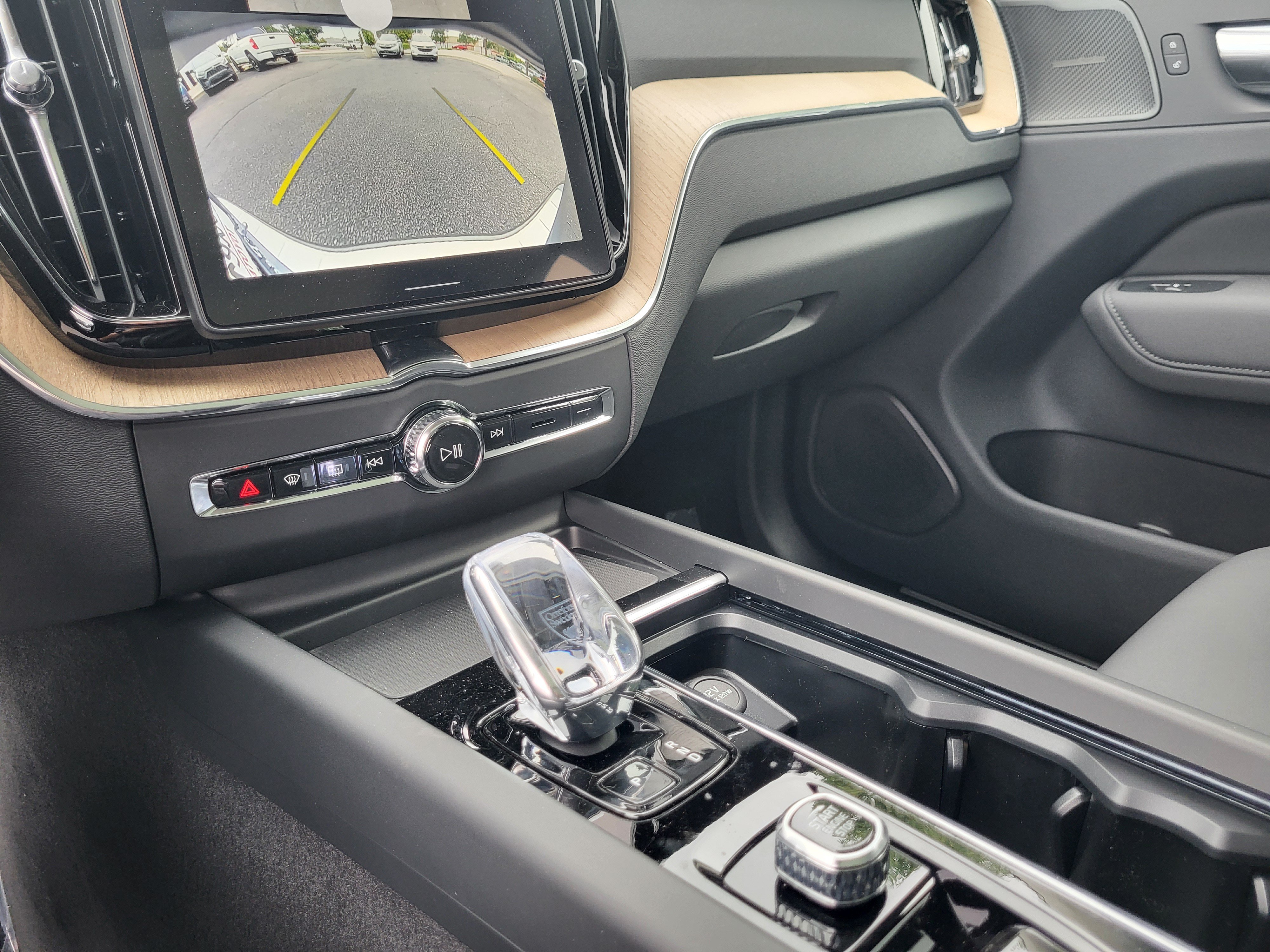 New 2026 Volvo XC60 T8 Plus w/ Protection Package Premier AWD/4WD image 15