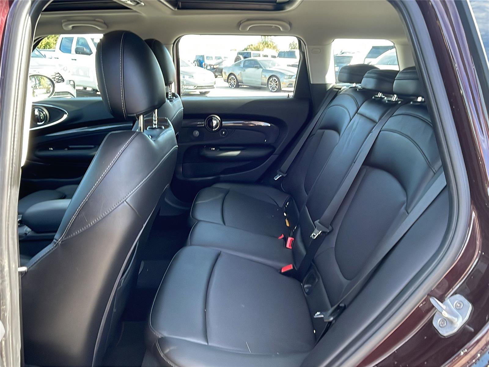 Used 2019 MINI Cooper Clubman S image 18