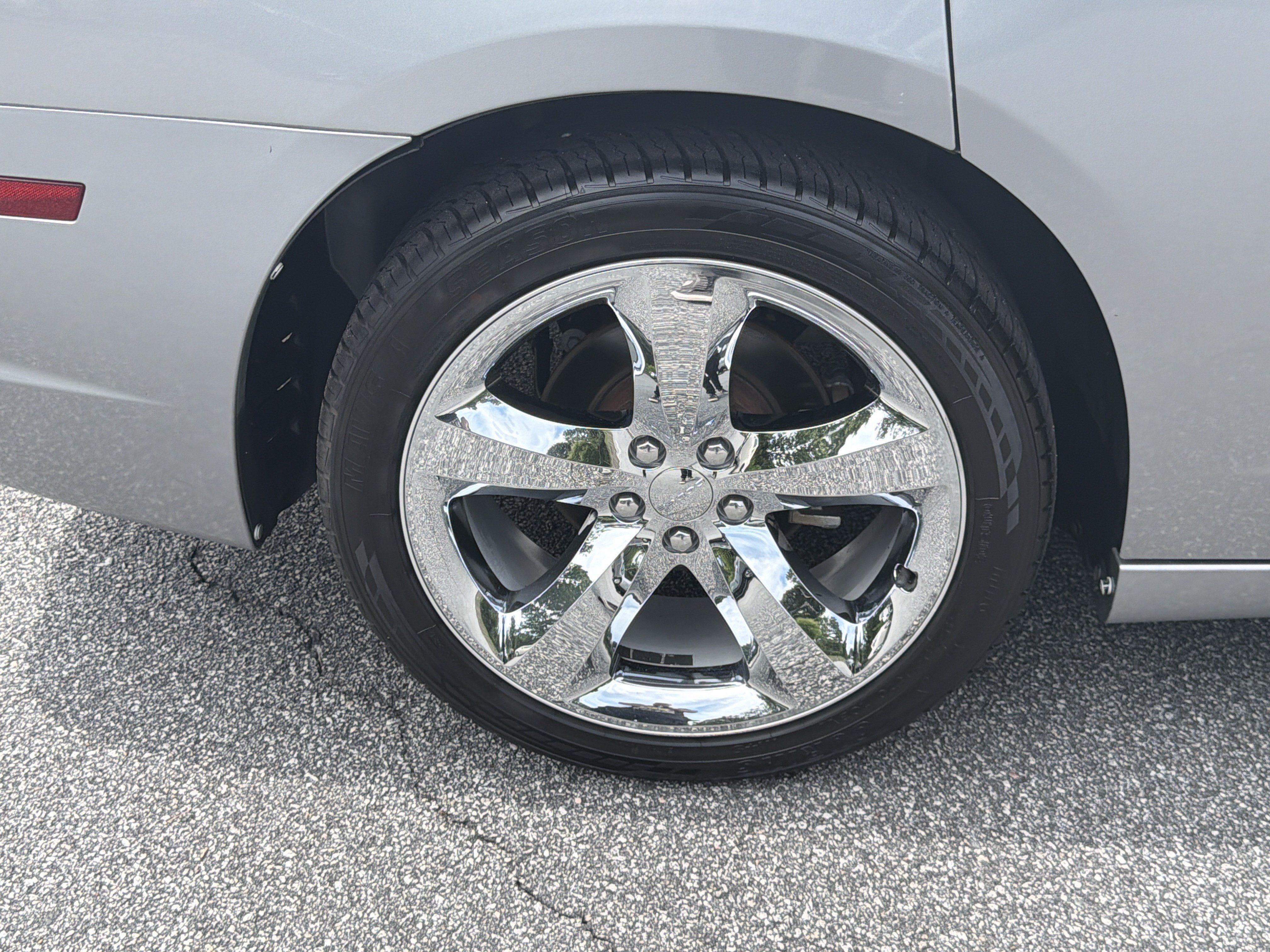 Used 2013 Dodge Charger SE w/ Connectivity Group RWD image 19