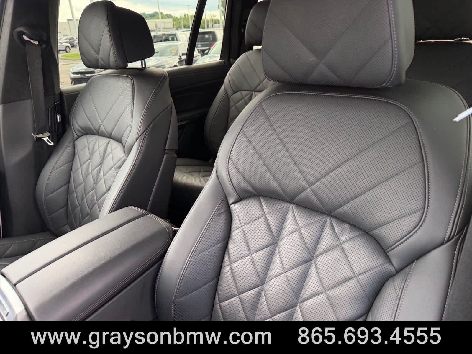 Used 2023 BMW X7 xDrive40i w/ Dynamic Handling Package AWD/4WD image 13