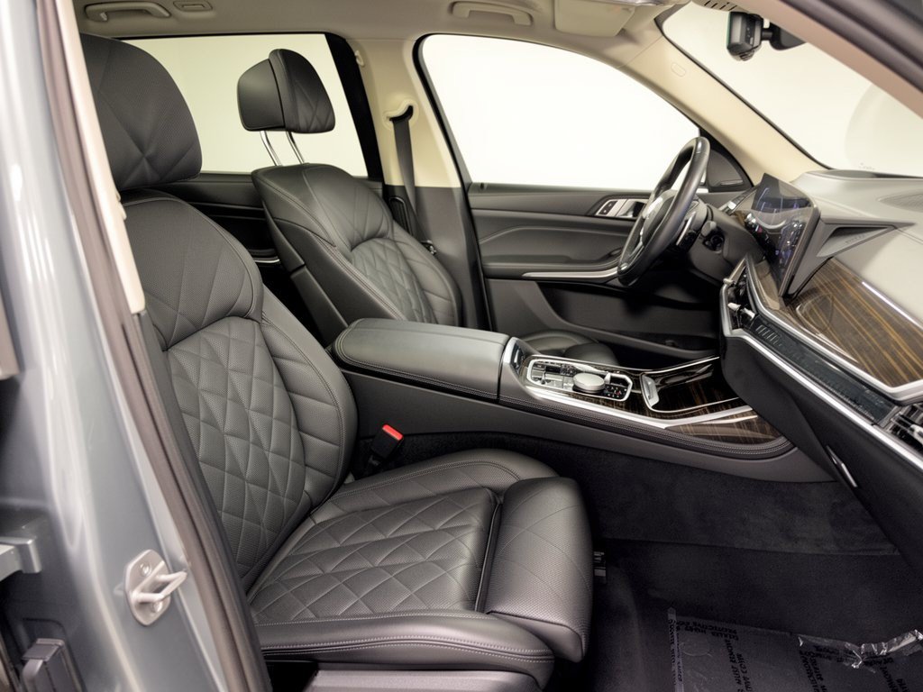 Used 2024 BMW X7 xDrive40i AWD/4WD image 30