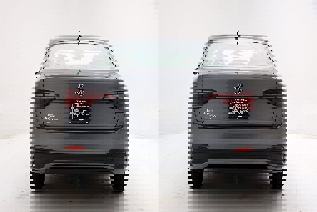 Used 2024 Volkswagen Jetta S image 8