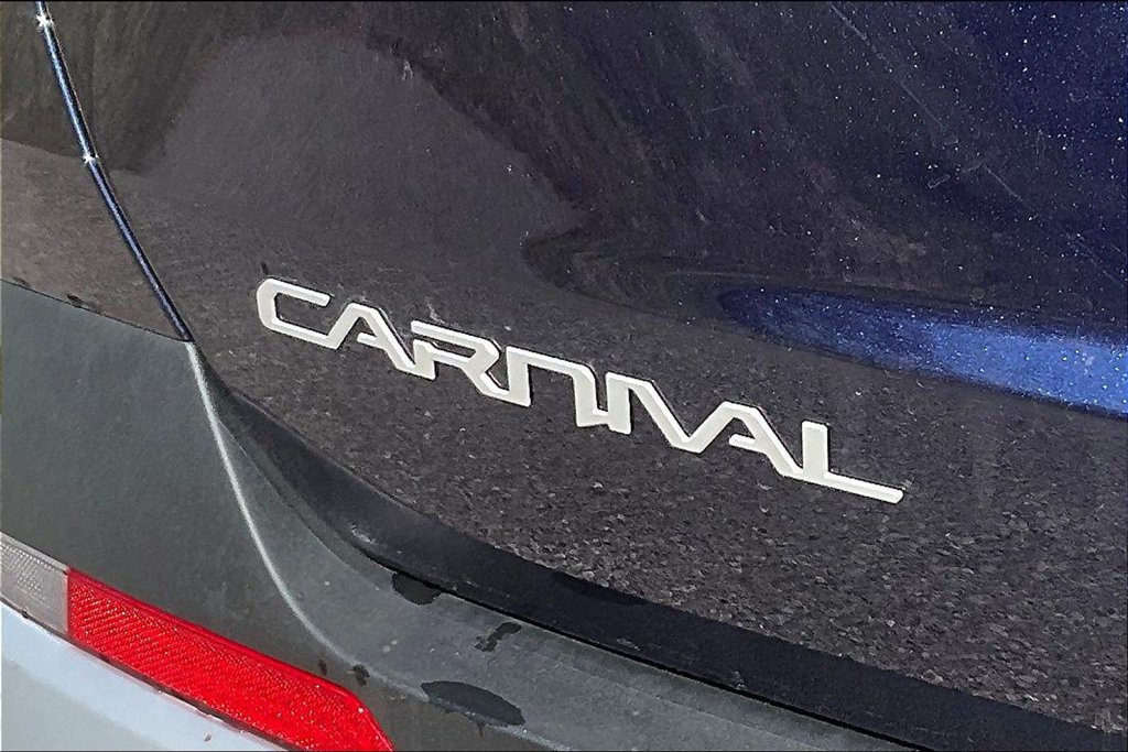 New 2026 Kia Carnival EX FWD image 8