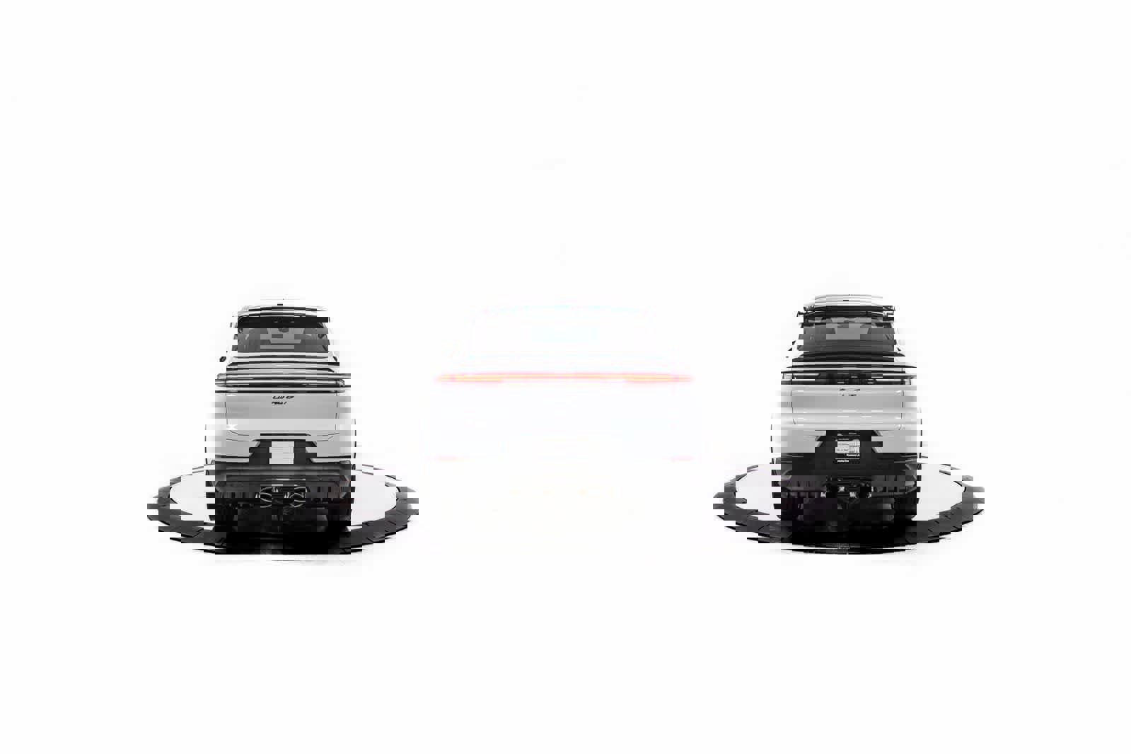 New 2026 Porsche Cayenne Turbo GT image 6