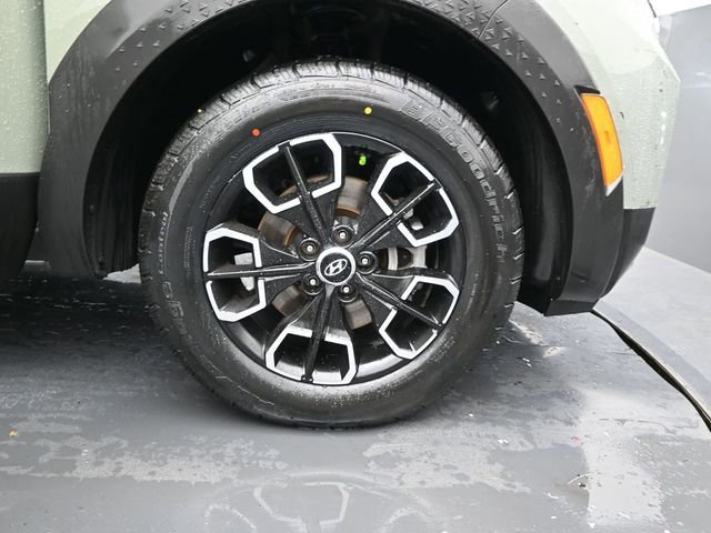 Used 2023 Hyundai Santa Cruz SEL Premium image 18