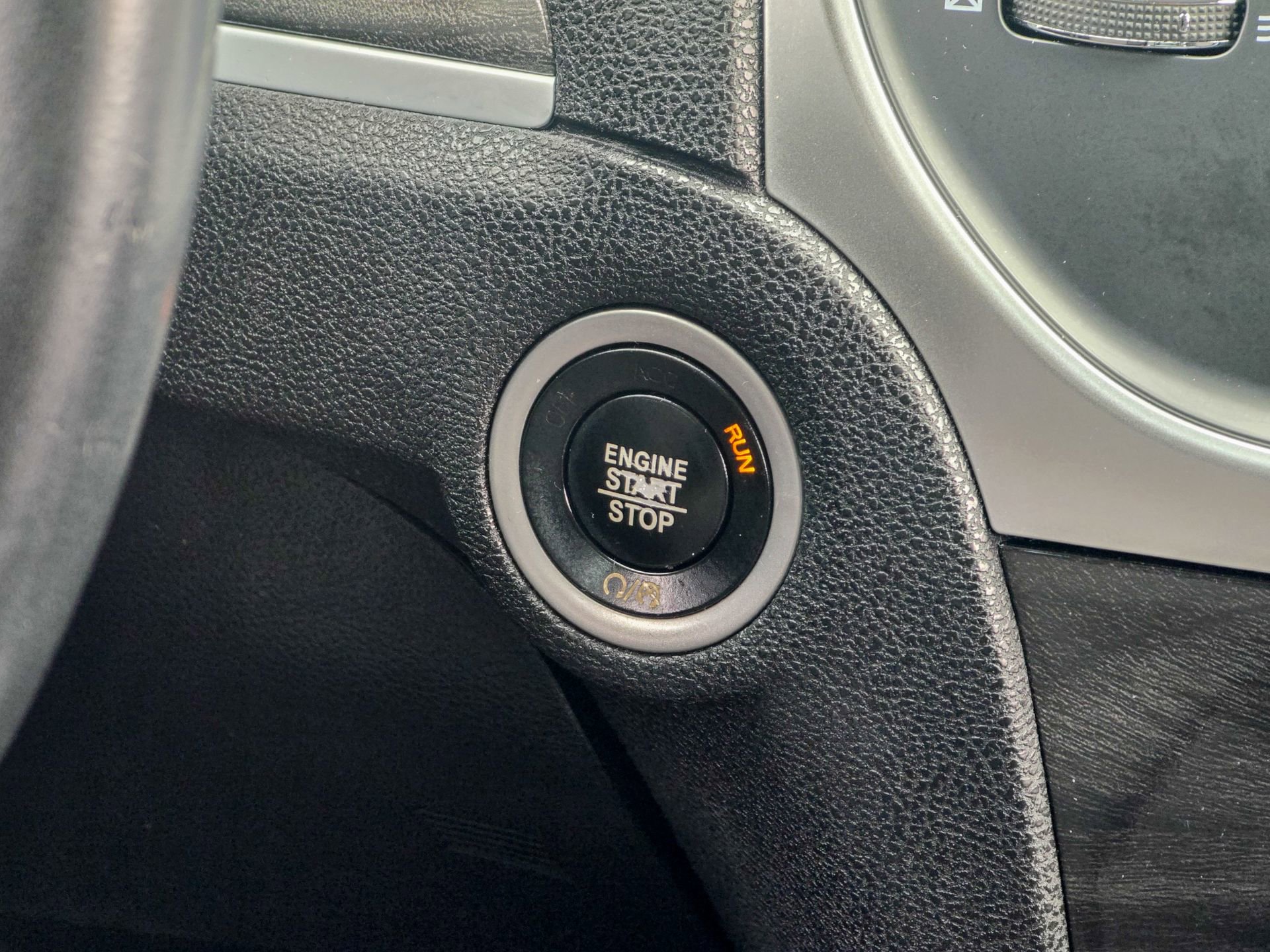 Used 2018 Chrysler 300 Touring image 38