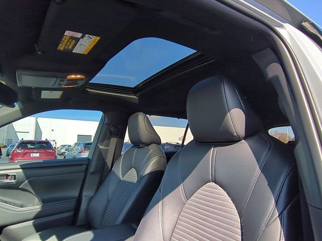 Certified 2025 Toyota Highlander XSE image 10