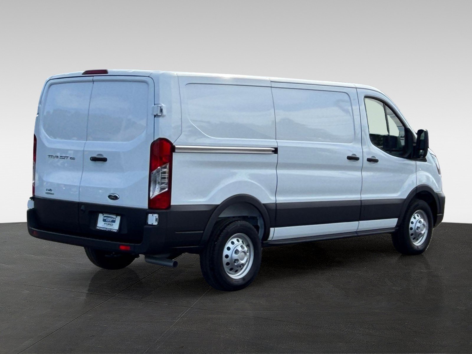 Used 2025 Ford Transit 150 Low Roof AWD image 5
