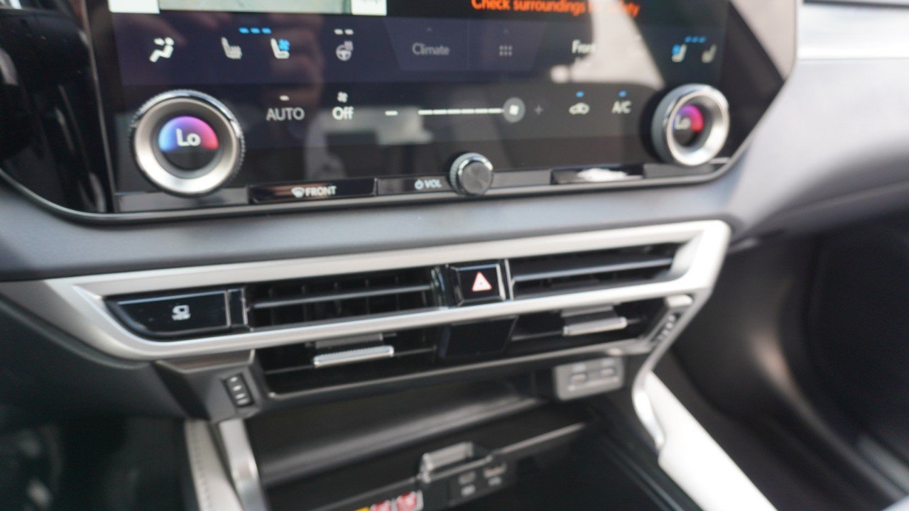 Certified 2025 Lexus RX 350 Premium Plus w/ Accessory Package (Z1) FWD image 18