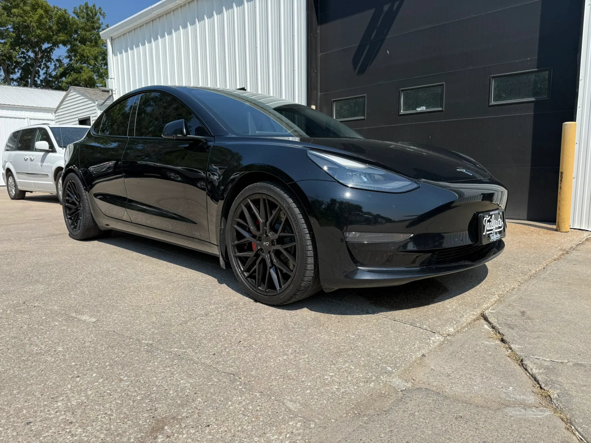 Used 2021 Tesla Model 3 Performance AWD/4WD image 2