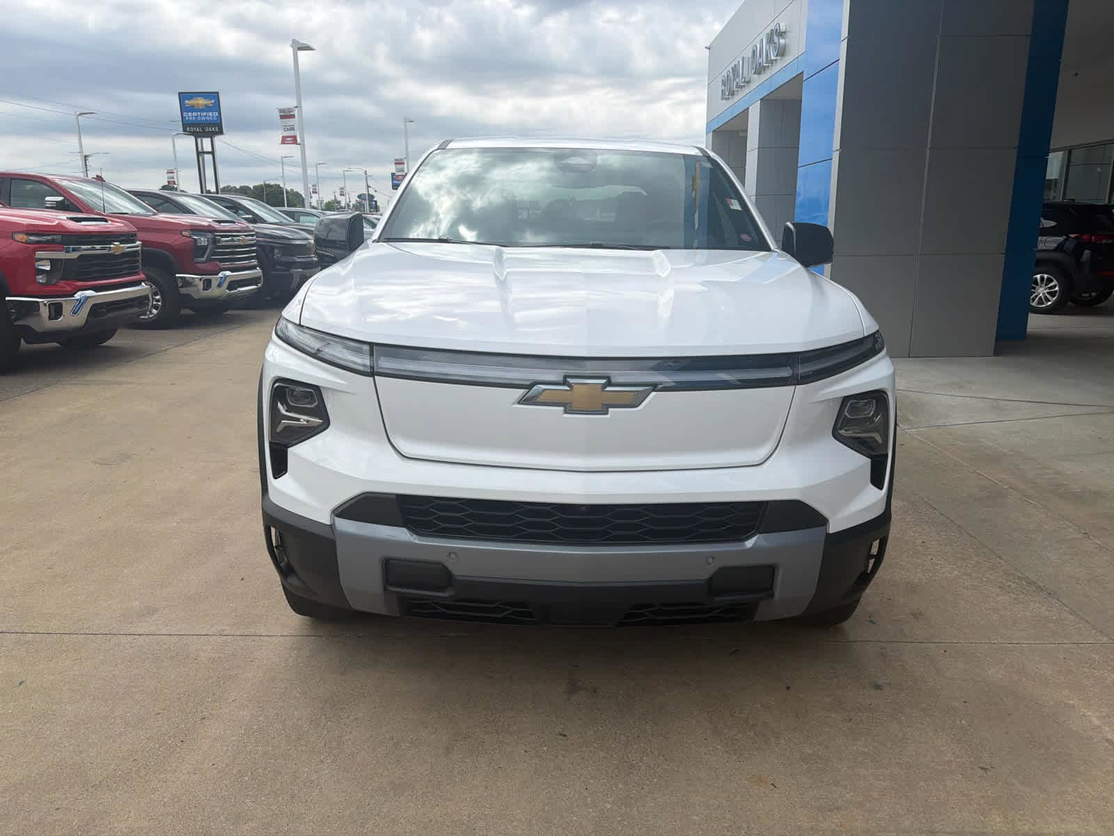 New 2025 Chevrolet Silverado EV LT AWD/4WD image 10