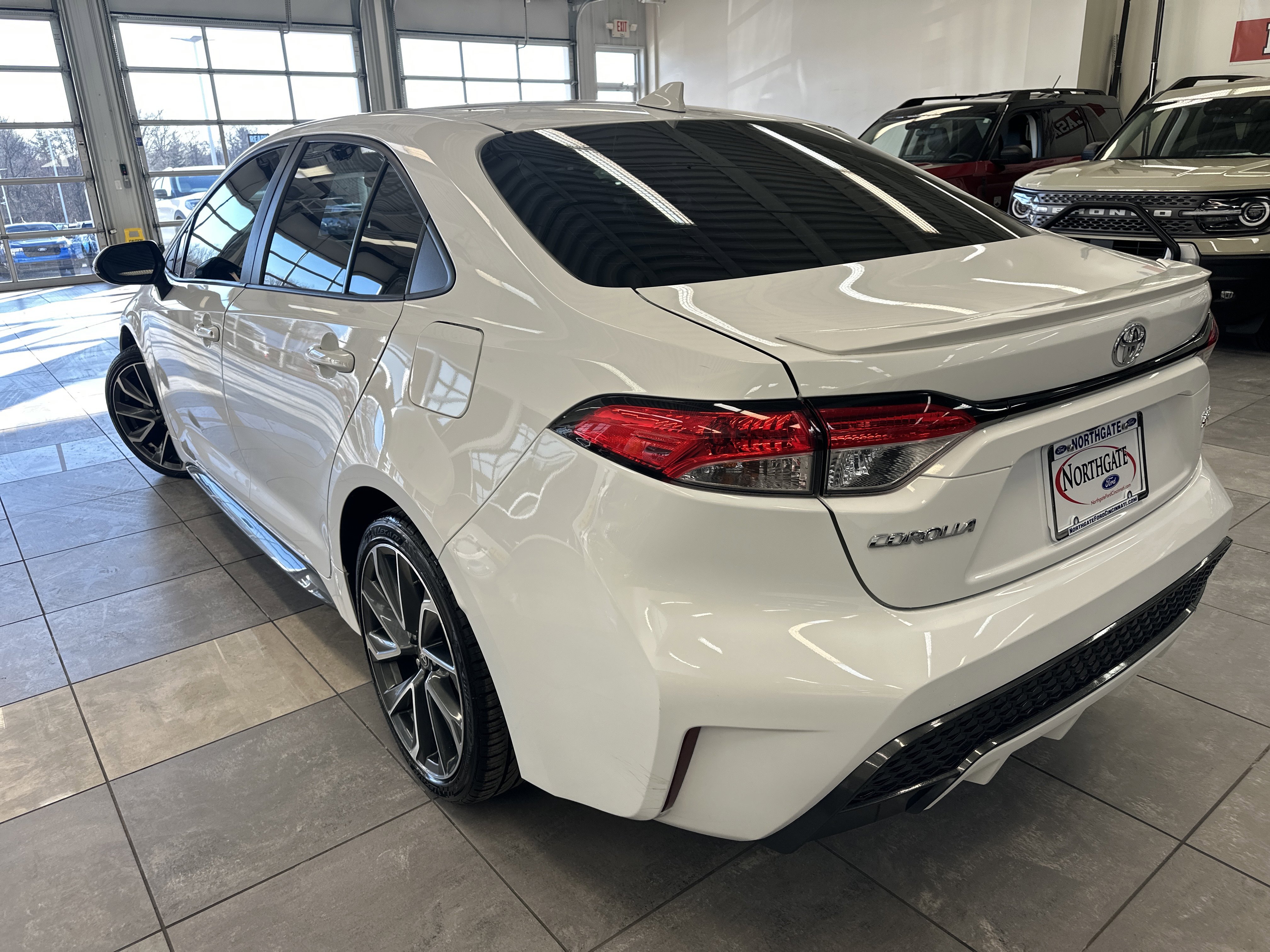 Used 2021 Toyota Corolla SE w/ Carpet Mat Package (TMS) image 14