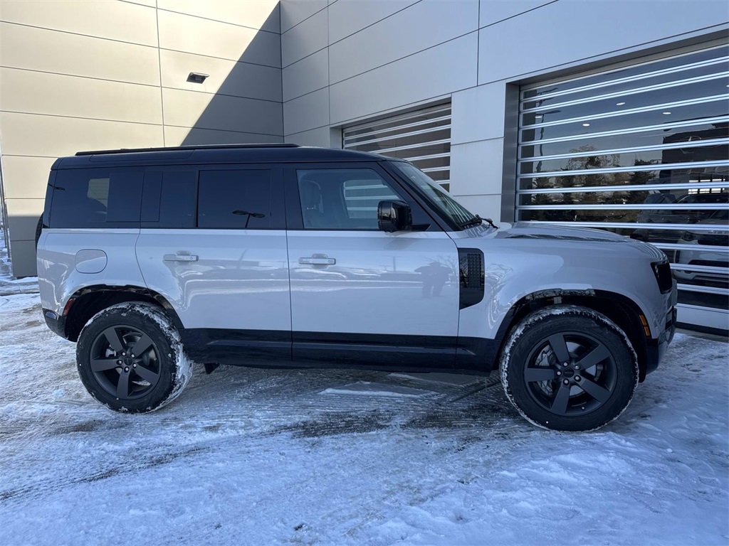 New 2026 Land Rover Defender 110 X-Dynamic SE image 7