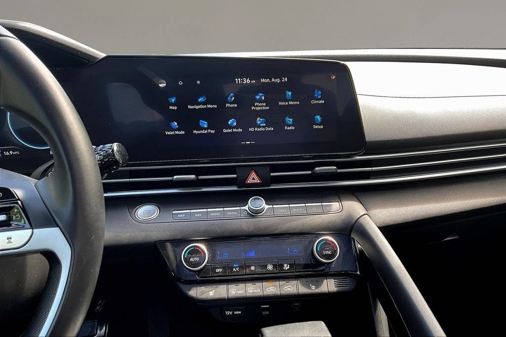 Used 2025 Hyundai Elantra SEL FWD image 9