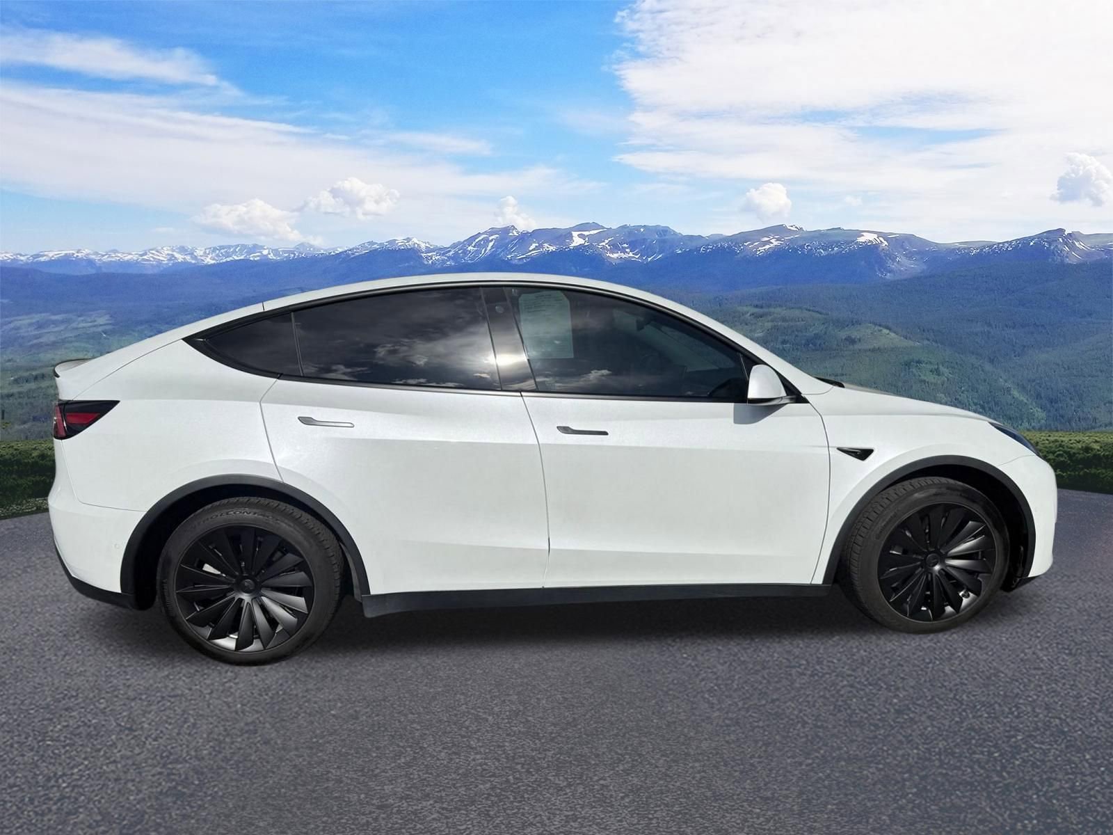 Used 2022 Tesla Model Y Long Range AWD/4WD image 7