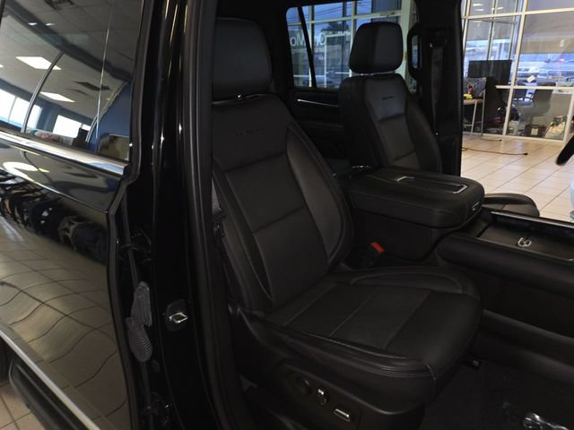 Used 2022 GMC Yukon XL Denali AWD/4WD image 28
