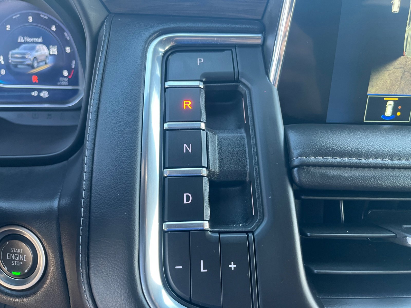 Used 2024 Chevrolet Tahoe LT w/ Luxury Package image 26