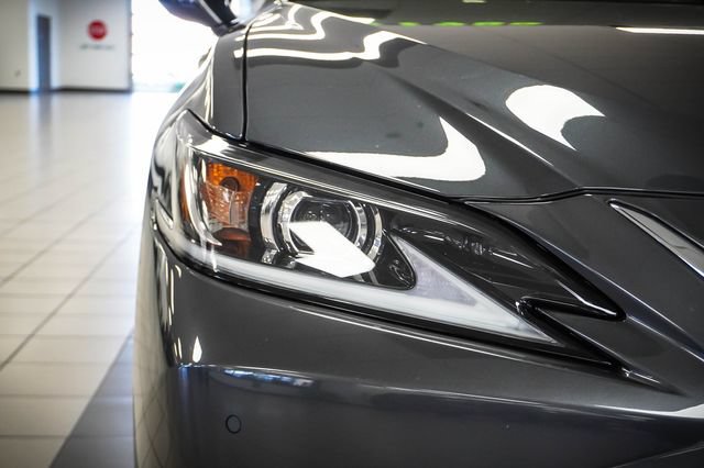 Certified 2022 Lexus ES 350 w/ Premium Package FWD image 29