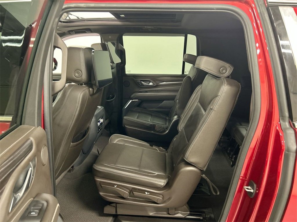 Used 2022 GMC Yukon XL Denali w/ Denali Ultimate Package image 20