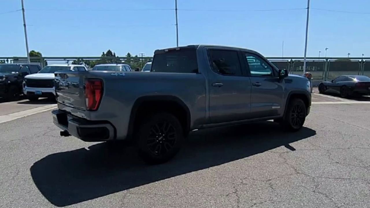 Used 2022 GMC Sierra 1500 Elevation image 8