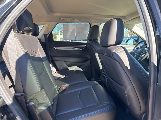 Used 2018 Cadillac XT5 Luxury w/ Driver Awareness Package image 14