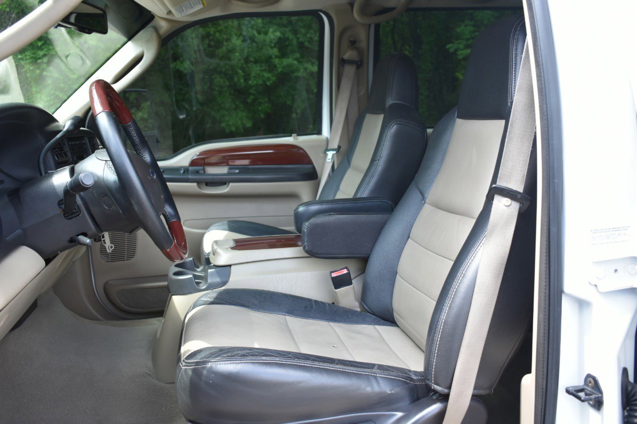 Used 2005 Ford Excursion Eddie Bauer image 19