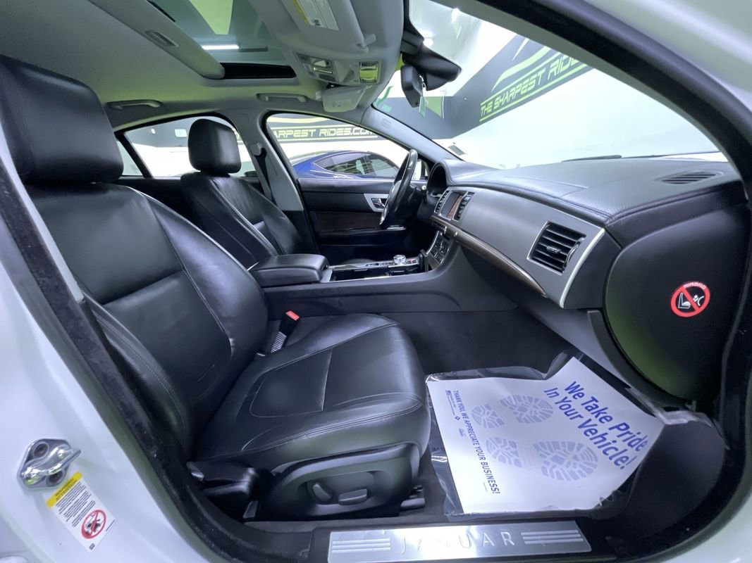 Used 2013 Jaguar XF 3.0 image 29