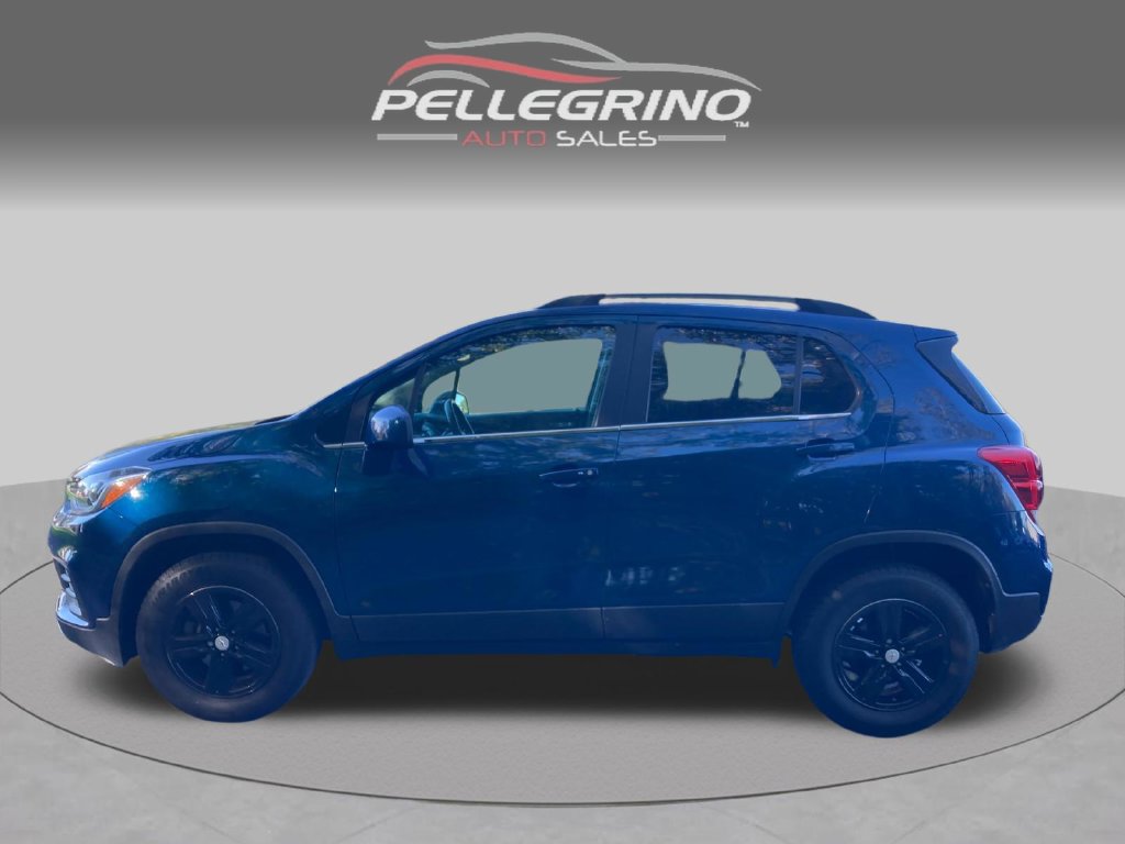 Used 2020 Chevrolet Trax LT w/ Driver Confidence Package AWD/4WD image 3